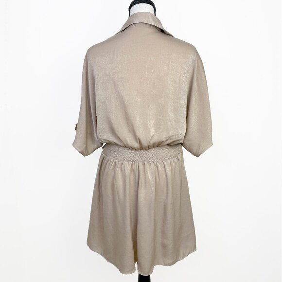 NWOT Collar Button Up Batwing Sleeve Romper - Picture 3 of 3